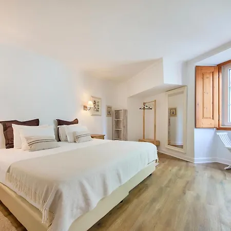 فندق مبيت وإفطار Casa Do Mercado 4*