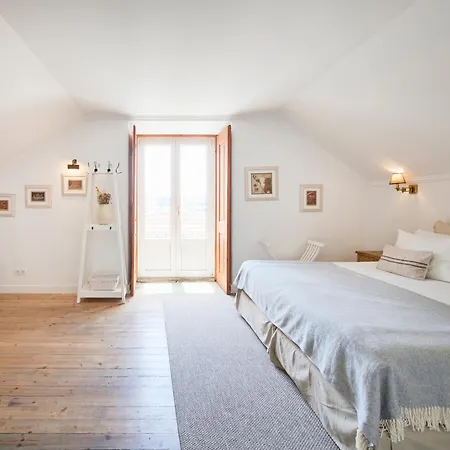 Casa Do Mercado Bed and Breakfast 4*