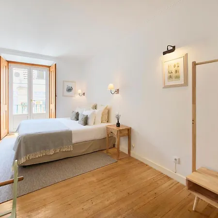 Casa Do Mercado Bed and Breakfast 4*